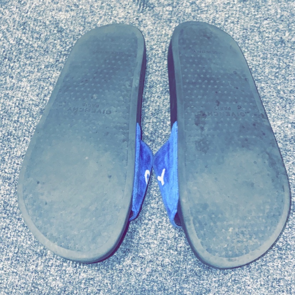 Givenchy Pool slides - Picture 2 of 3